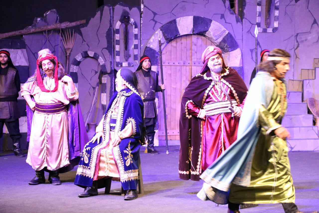نمایش «خاتون» در اردستان به نیمه راه رسید