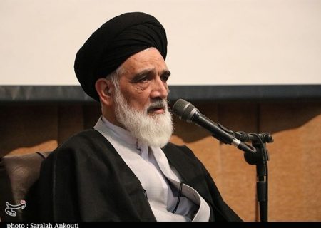 ۲۲ بهمن ارزانی نعمت الهی به مردم بود