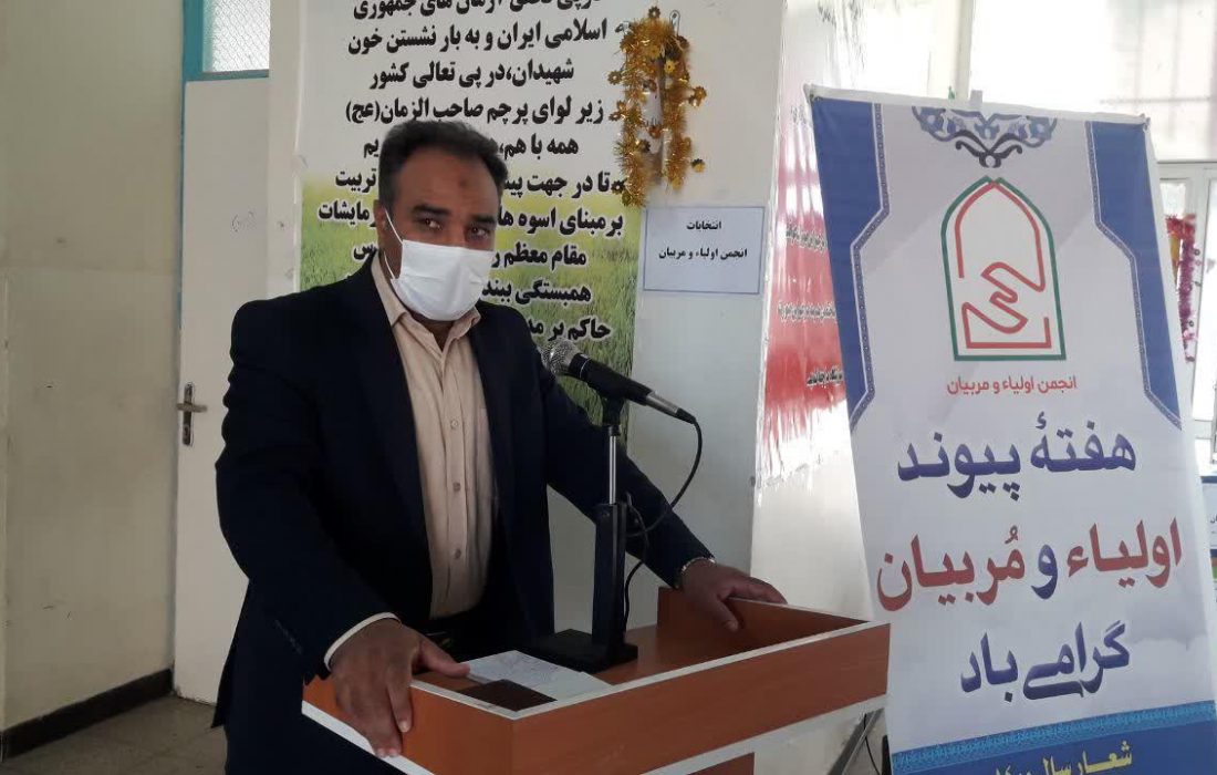 ۸۰ درصد از دانش آموزان اردستان واکسن دریافت کرده اند