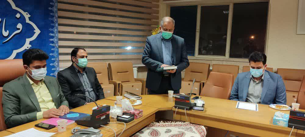 عضو برکنارشده شورای شهر اردستان به شورا بازگشت/ تصاویر