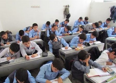 مقطع ابتدایی مدارس اردستان ۴۰ معلم کم دارند