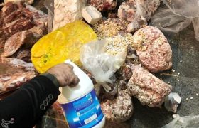 ۷۱۷کیلوگرم اقلام غیر قابل مصرف در اردستان توقیف شد