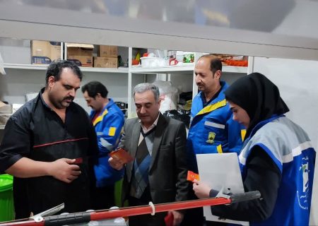 آغاز اجرای طرح استانی تشدید نظارت و کنترل بر مراکز تهیه و توزیع مواد غذایی واماکن عمومی در اردستان