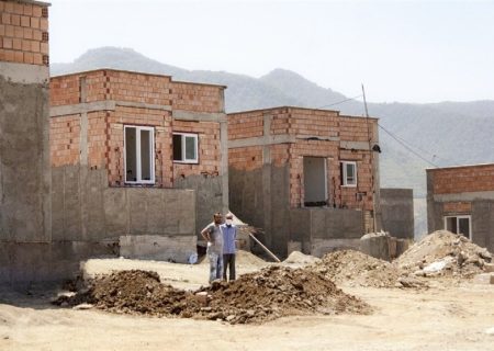 بعضی از پروژه های مسکن سازی در اردستان پس از وقفه ۲ سال آغاز شد