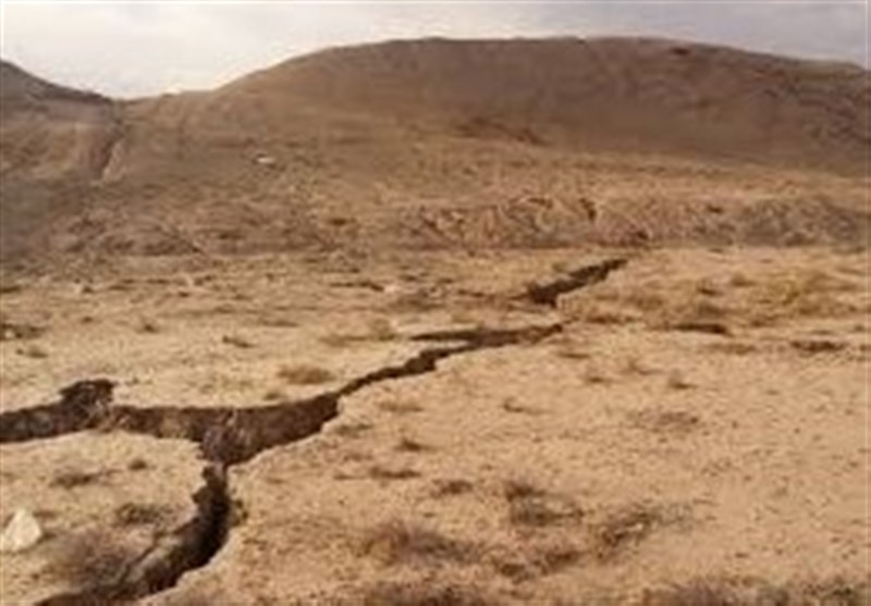 وضعیت بحرانی فرونشست در اردستان/نرخ فرونشست به ۶ سانتی‌متر رسید