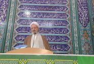 امام جمعه اردستان، سخنرانی‌های دقیق رهبری نقشه‌های دشمن را خنثی کرد