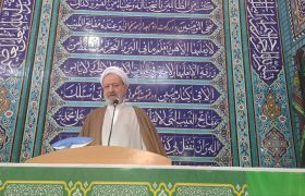 امام جمعه اردستان، سخنرانی‌های دقیق رهبری نقشه‌های دشمن را خنثی کرد