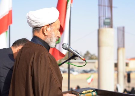 اردستان سلام، مسئولان در خدمت به مردم فعالیت مضاعف داشته باشند