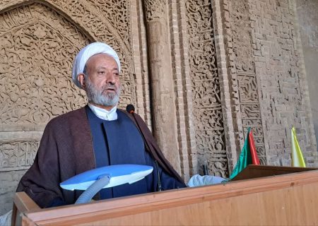 امام جمعه اردستان، خلیج فارس جای بیگانگان نیست
