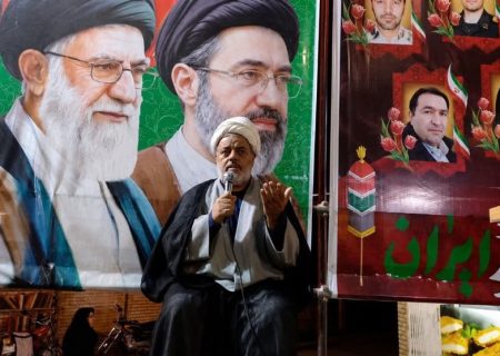 نماز، انس با قرآن و استغفار سه عامل مهم برای موفقیت فردی و اجتماعی است