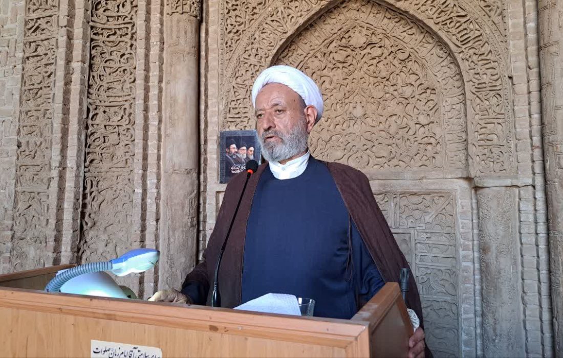 امام جمعه اردستان، ملت ایران با فرهنگ عاشورا در برابر توطئه‌ها ایستادگی کرده است
