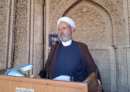 امام جمعه اردستان، ملت ایران با فرهنگ عاشورا در برابر توطئه‌ها ایستادگی کرده است