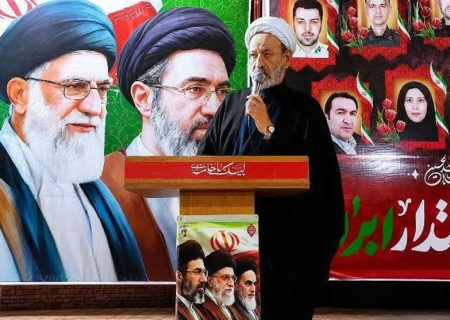 وداع و تشییع باشکوه رهبر نشان از اعطا عزت الهی است