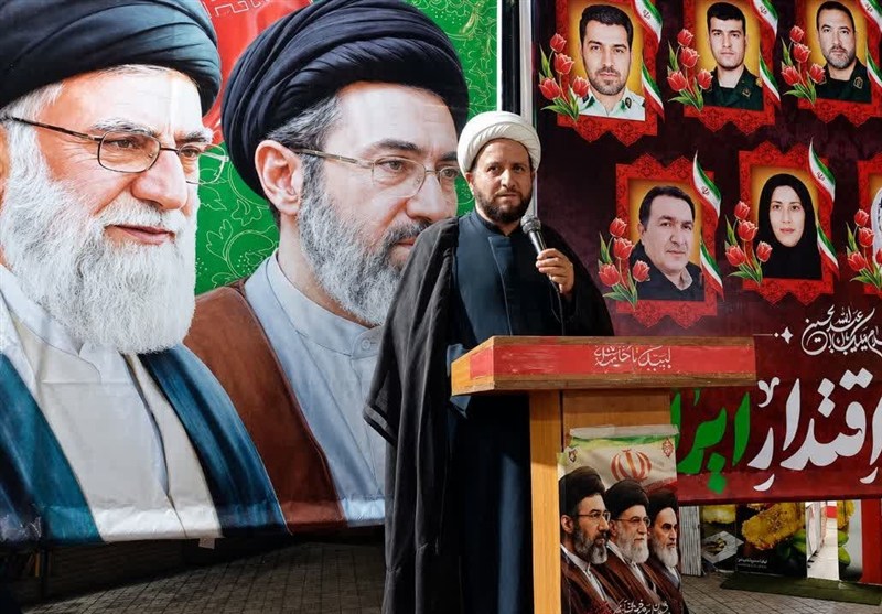 حضور میدانی مردم نشان از دفاع آنان از انقلاب و ولایت است