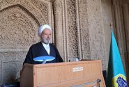 امام جمعه اردستان: نماز جمعه سنگر وحدت بصیرت و حمایت از نظام اسلامی است