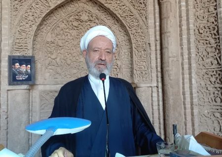 راهپیمایی اربعین نماد اقتدار اسلام و روشنگری نهضت عاشورا است