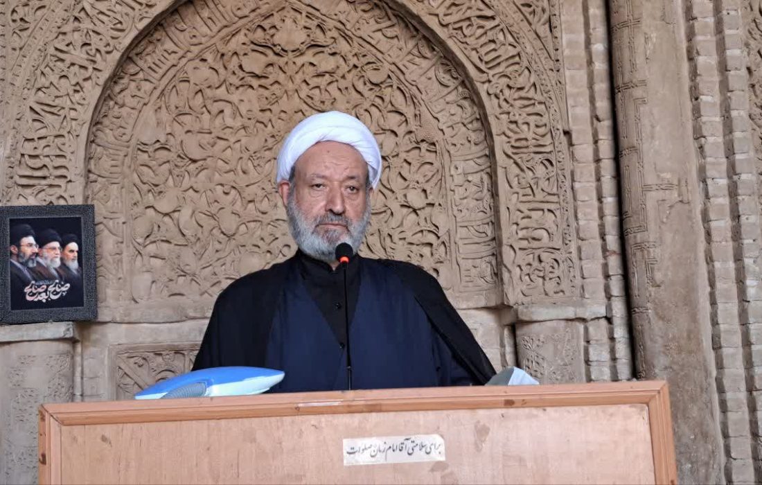 امام جمعه اردستان، مسئولان مسائل اصلی مردم را به موضوعات فرعی گره نزنند