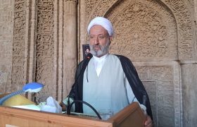 مسئولان در برابر مردم خود را خادم بدانند/دشمن درصدد ایجاد ناامنی است