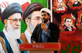 ملت ایران با همه تهدیدات متحد درکنار هم ایستاده اند