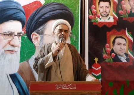 اردستان سلام،  دفاع مقدس به ما آموخت باید قدرتمند شویم