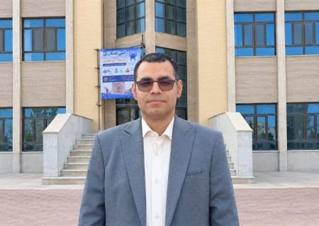 کلنگ‌زنی ۱۰۰۰میلیاردی نیروگاه خورشیدی در دانشگاه آزاد اردستان