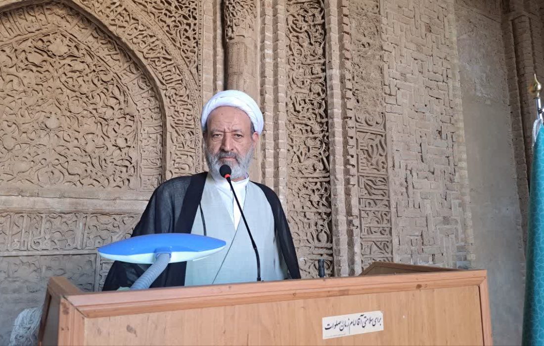 امام جمعه اردستان: مسئولان به مطالبات پرستاران و معیشت مردم و مشکلات آموزش توجه کنند