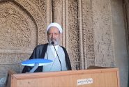 امام جمعه اردستان: مسئولان به مطالبات پرستاران و معیشت مردم و مشکلات آموزش توجه کنند