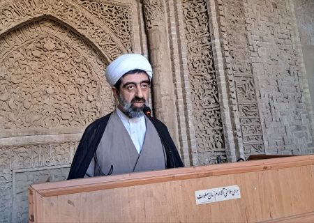 امام جمعه موقت اردستان، حضرت زهرا الگوی کامل عفاف، عبادت و دفاع از ولایت است