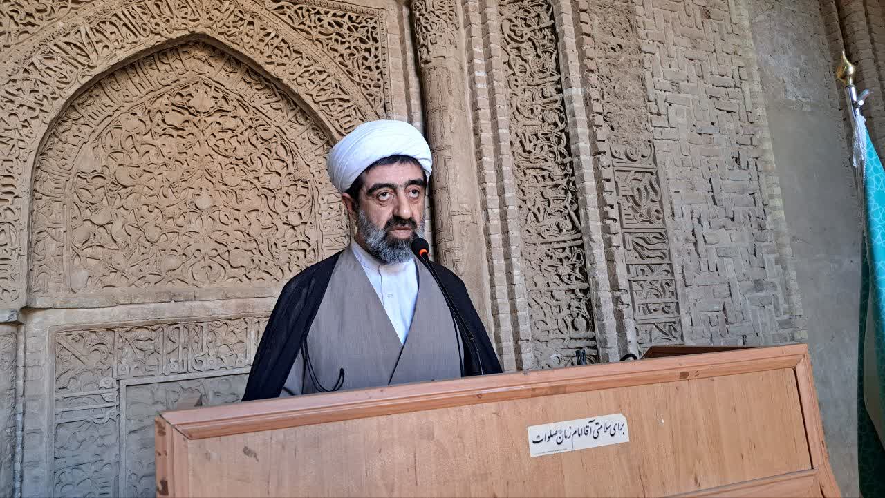 امام جمعه موقت اردستان، حضرت زهرا الگوی کامل عفاف، عبادت و دفاع از ولایت است