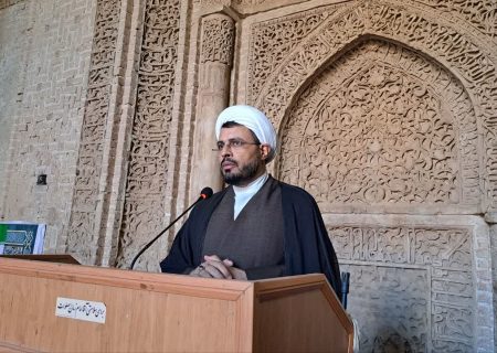 علم بدون ایمان و تهذیب نفس نمی‌تواند جامعه را در مسیر درست قرار دهد